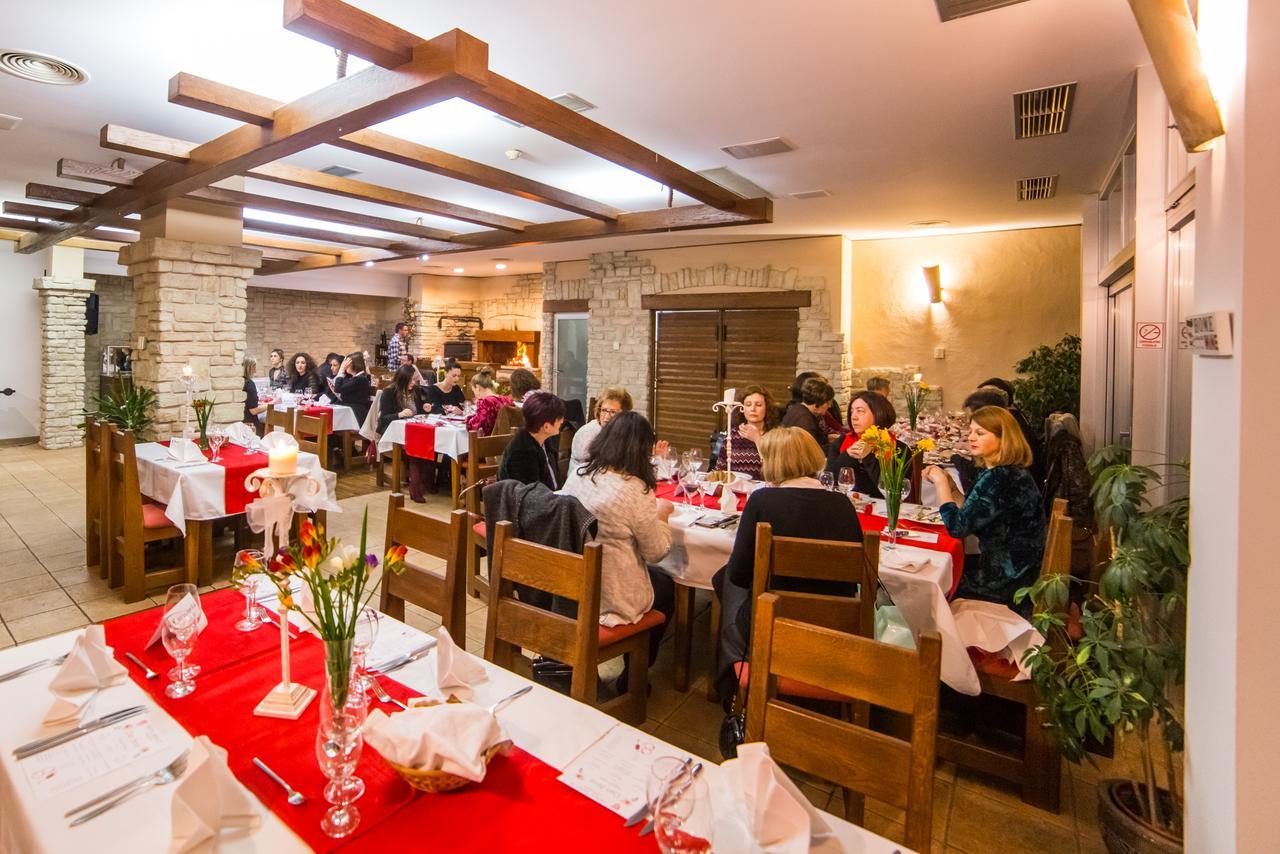 Hotel Merlot Opuzen  Kültér fotó