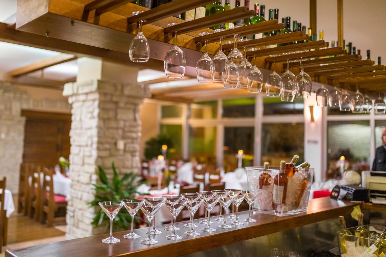 Hotel Merlot Opuzen  Kültér fotó