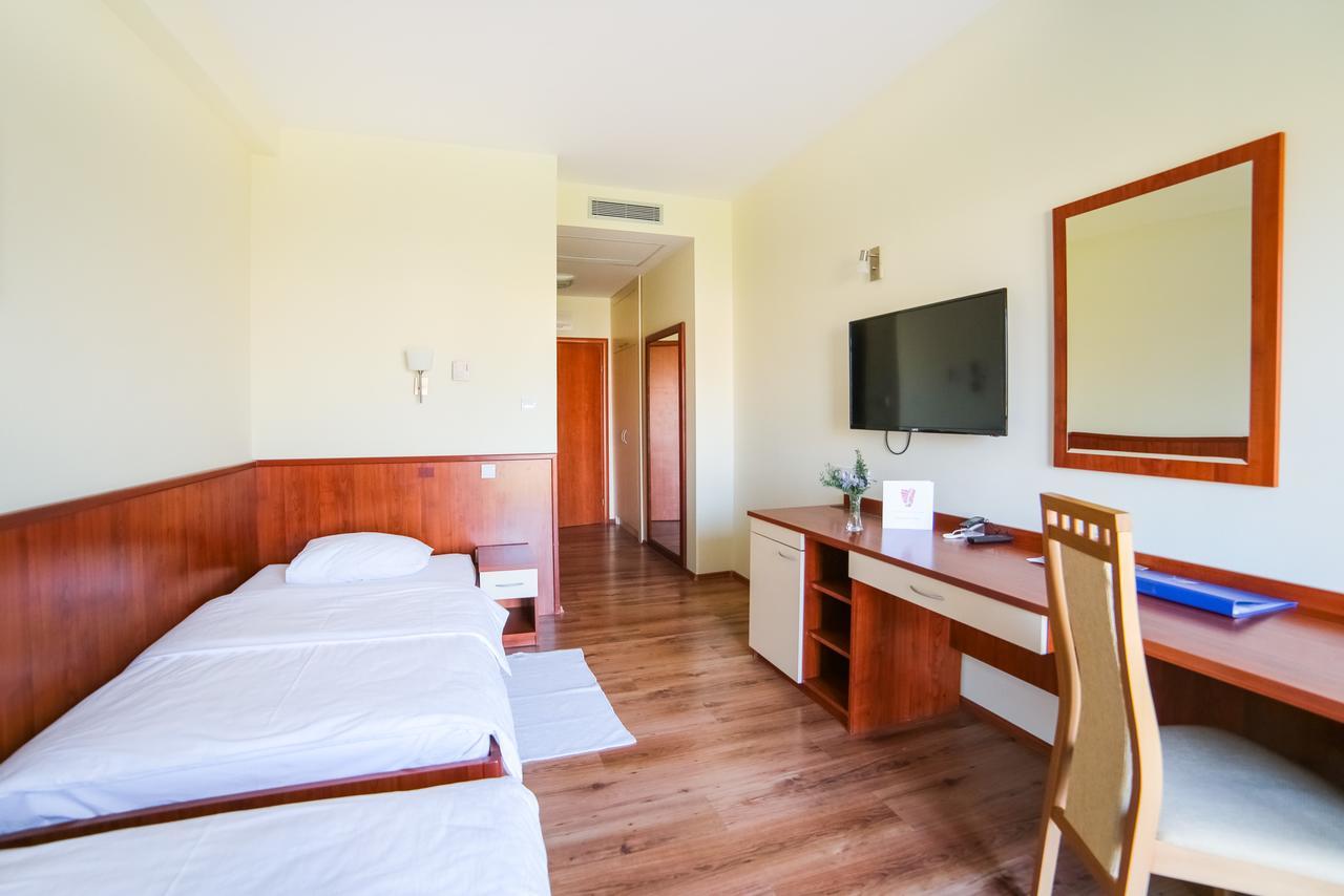 Hotel Merlot Opuzen  Kültér fotó