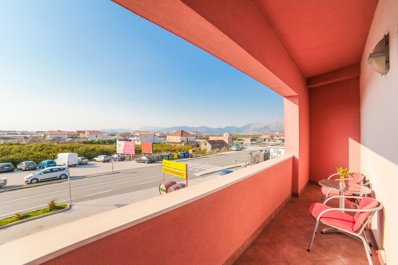 Hotel Merlot Opuzen  Kültér fotó