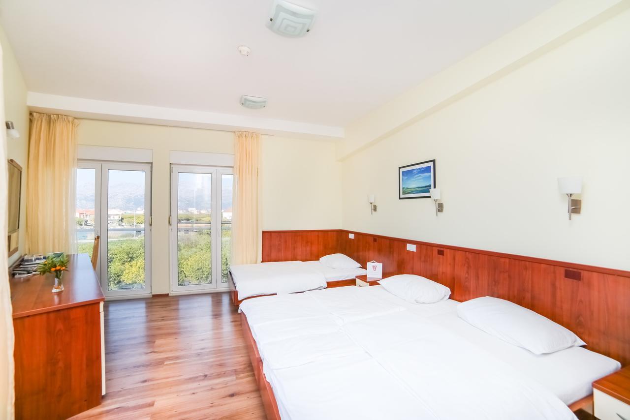 Hotel Merlot Opuzen  Kültér fotó