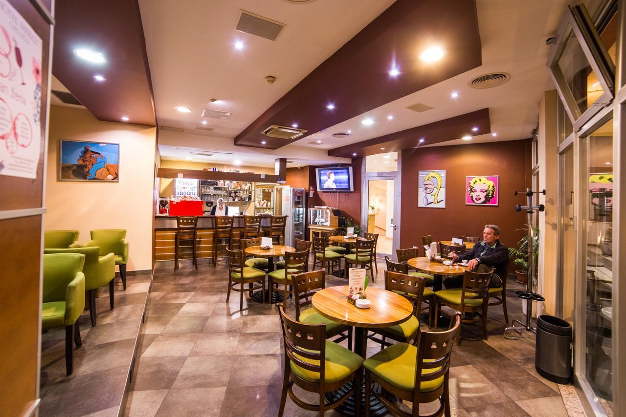 Hotel Merlot Opuzen  Kültér fotó